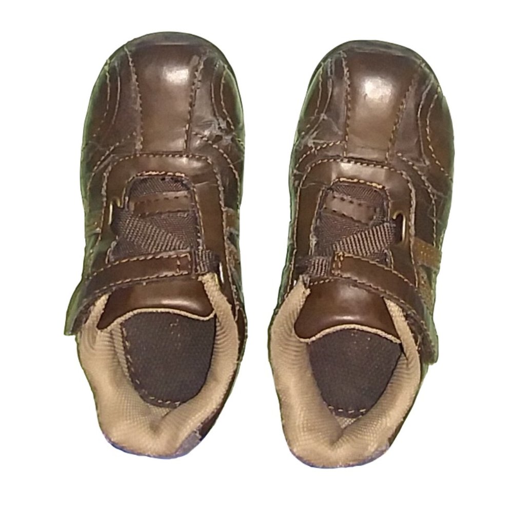 Sonoma Toddlers faux leather sneaker (walker), light weight